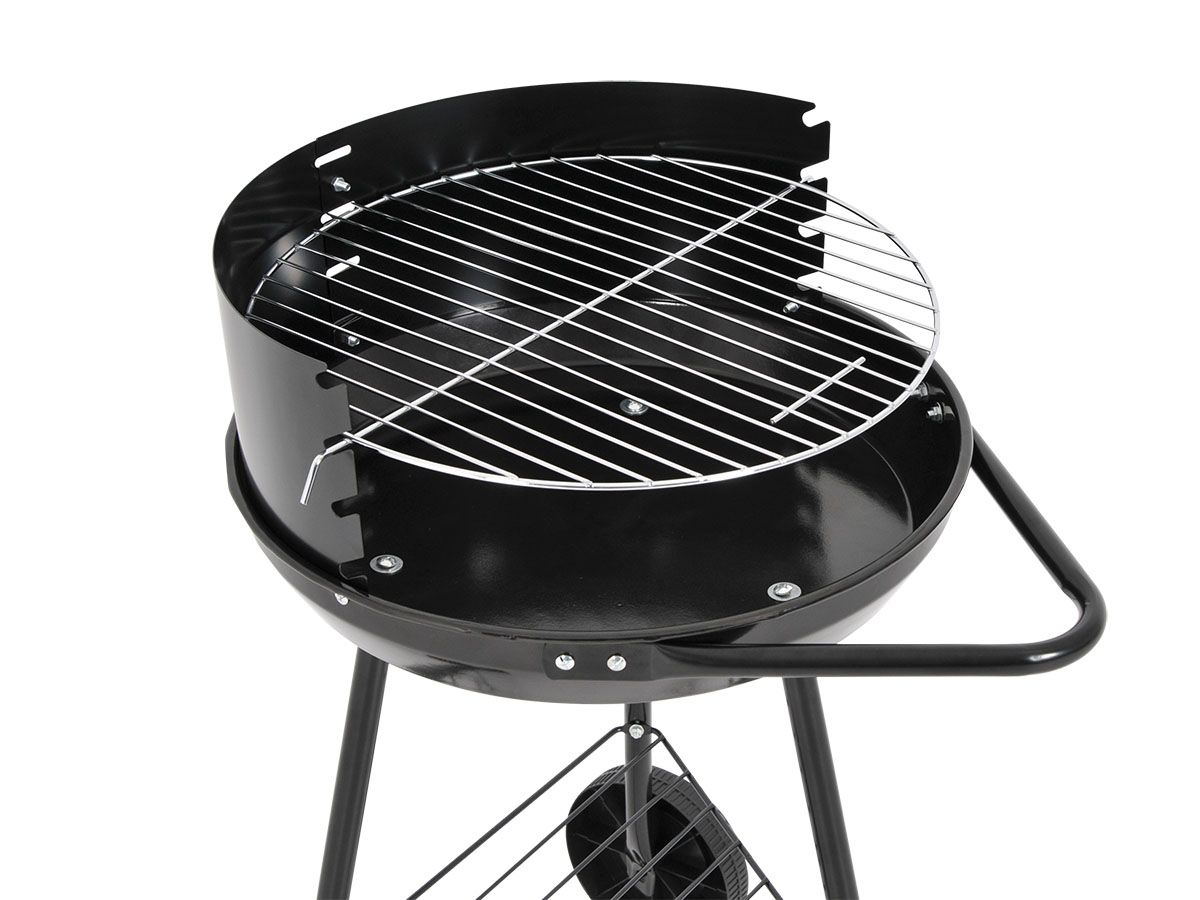 Halboffener Grill auf Rädern