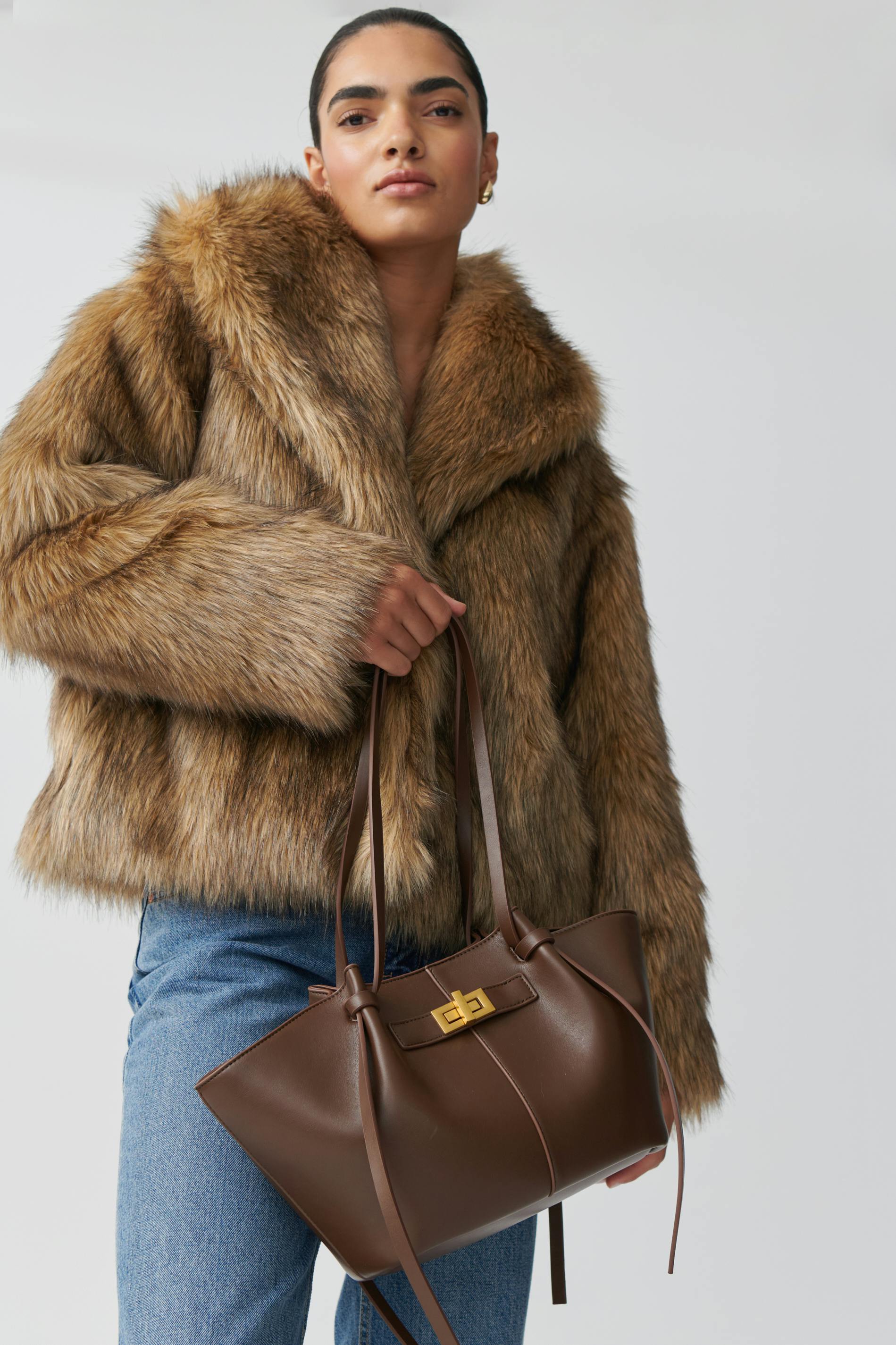 Midi long strap bag