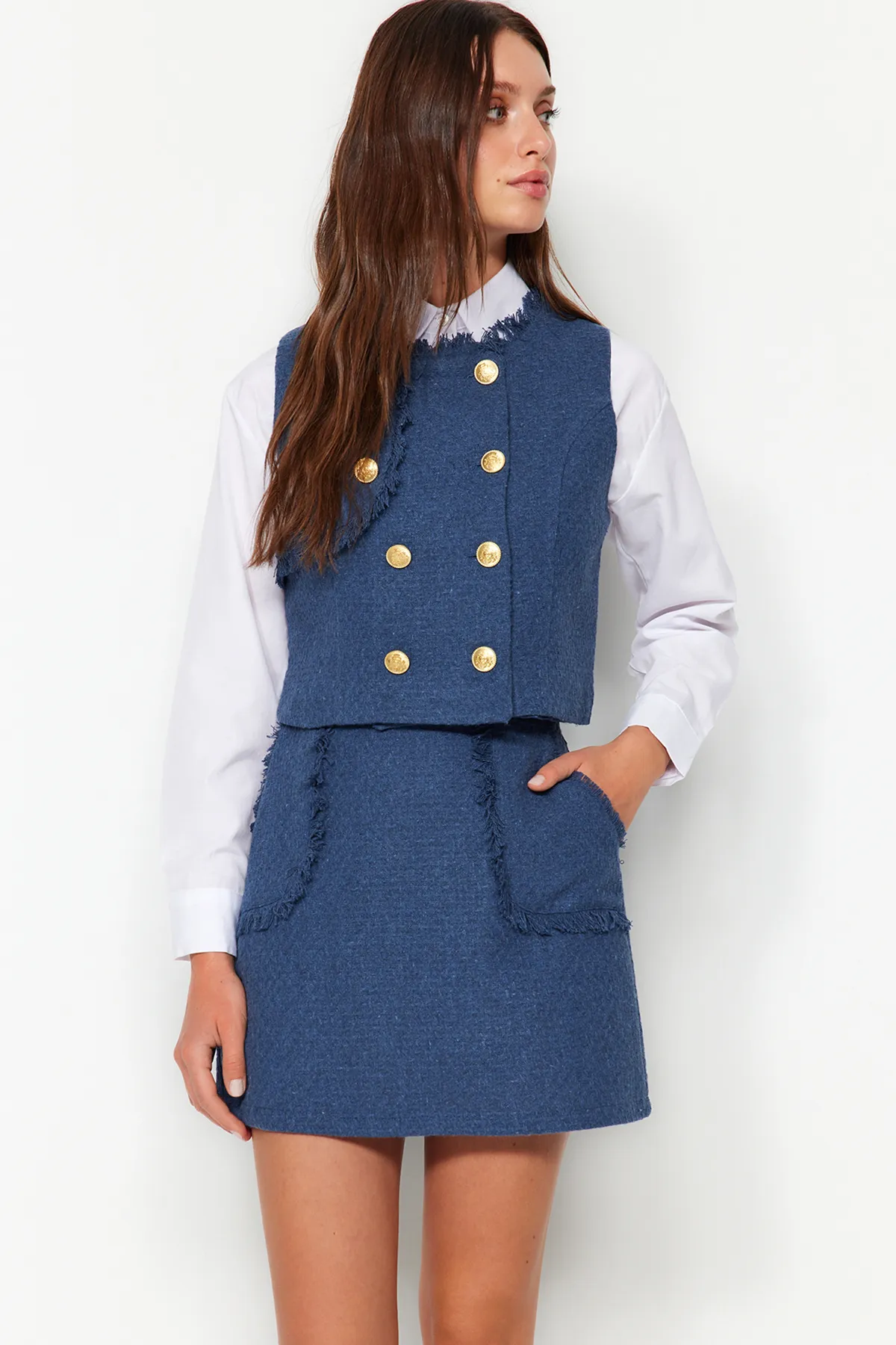 Trendyol Collection  Indigofarbener, gewebter Minirock aus Tweed-Stoff mit Quasten und Details TWOAW24ET00204