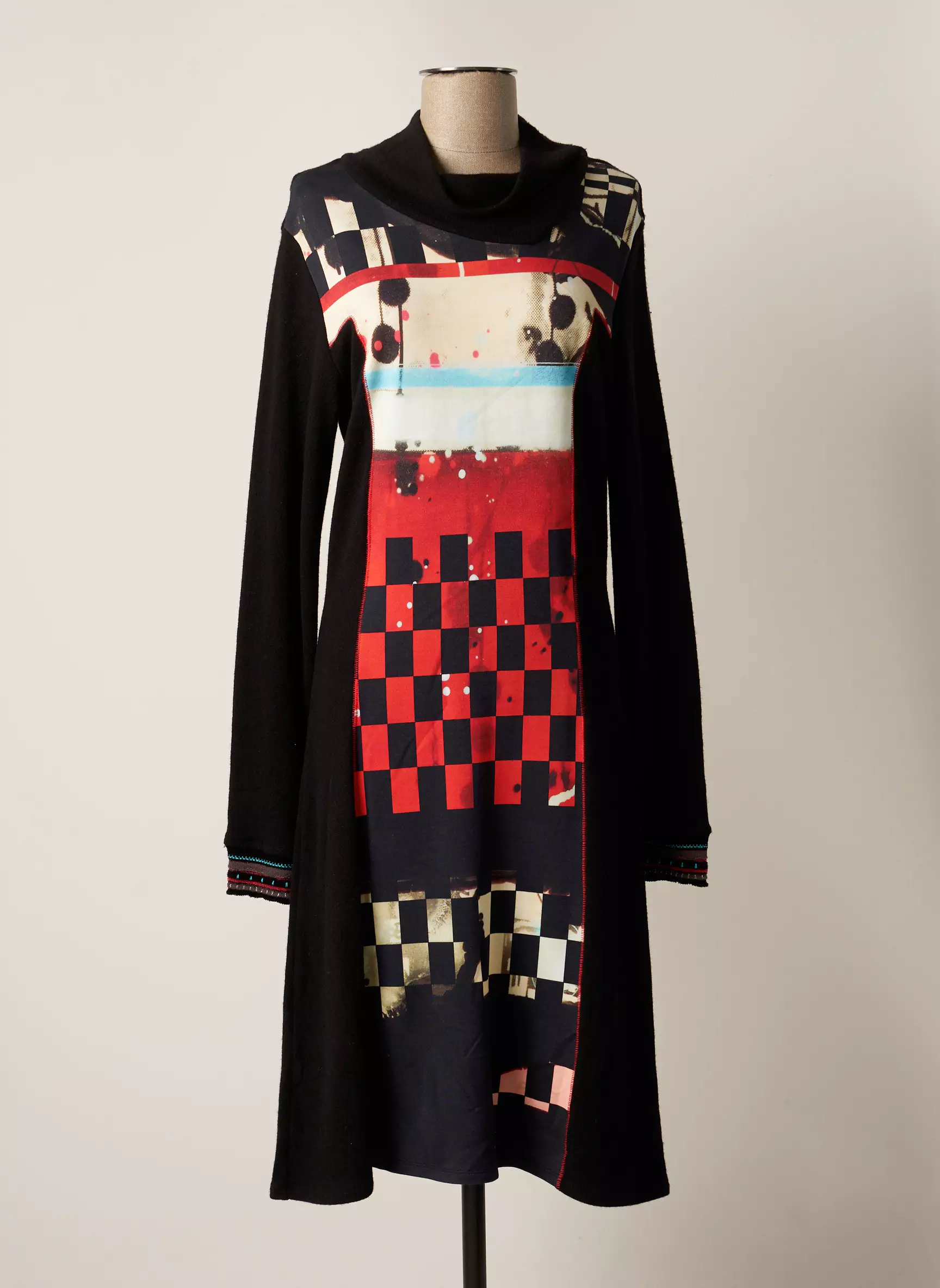 Aventures Des Toiles Robes Pulls Femme couleur noir