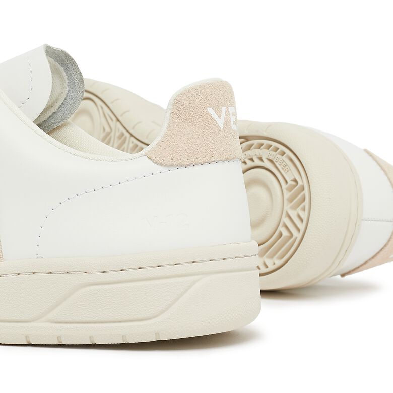 Veja Wmns V-12 extra white/sable