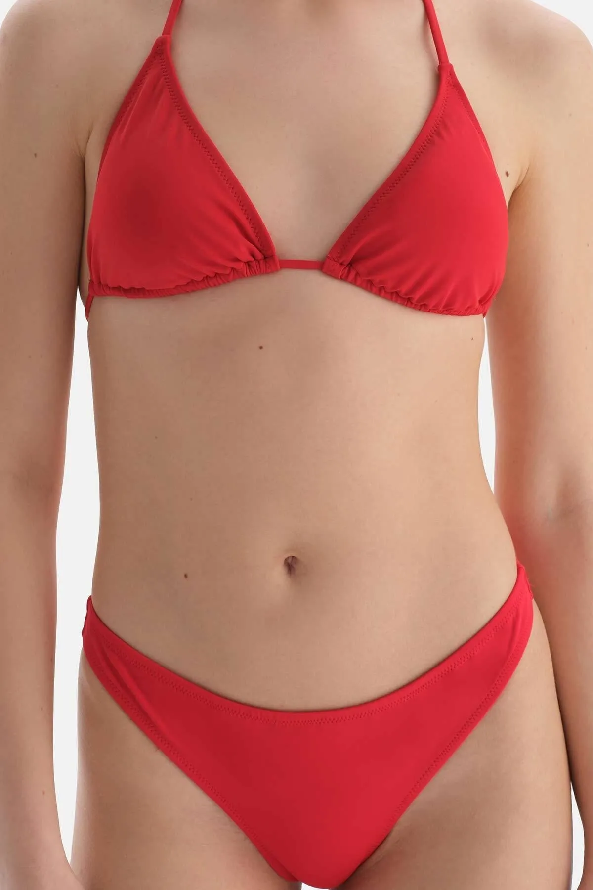 Dagi  Rote String-Bikinihose