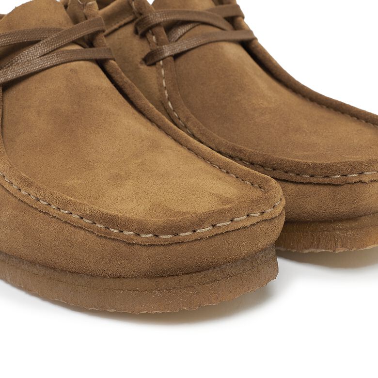 Clarks Wallabee cola