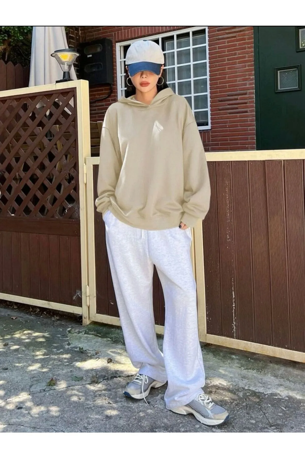MOONBULL  Unisex-Übergrößen-Sweatshirt mit aufgedrucktem Text auf der Rückseite