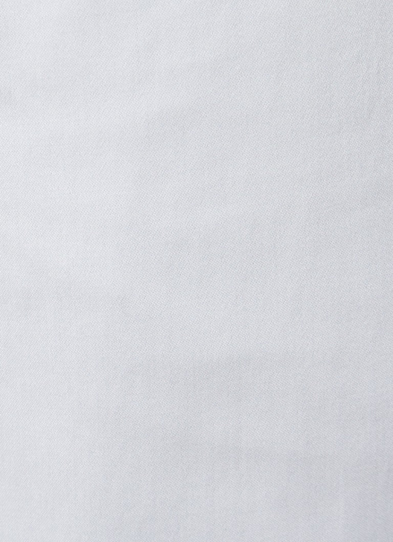 Pantaloni John cu talie înaltă și croială dreaptă de la ba&sh, confecționați dintr-un amestec de lyocell, cu buzunare laterale.
