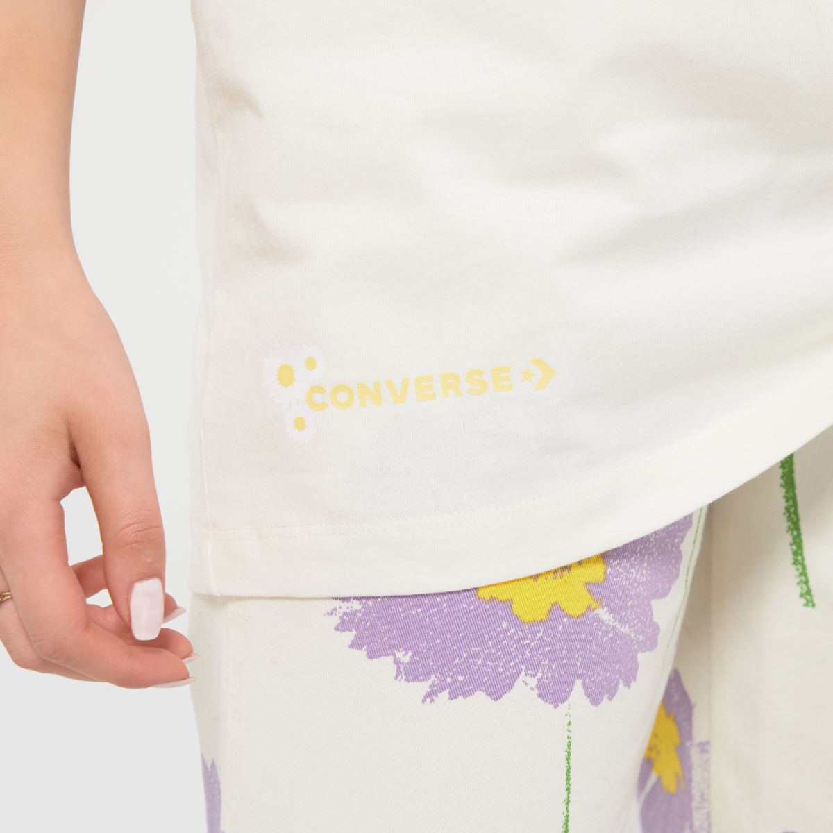 Converse – Festival – Virkad t-shirt i stenfärgad färg
