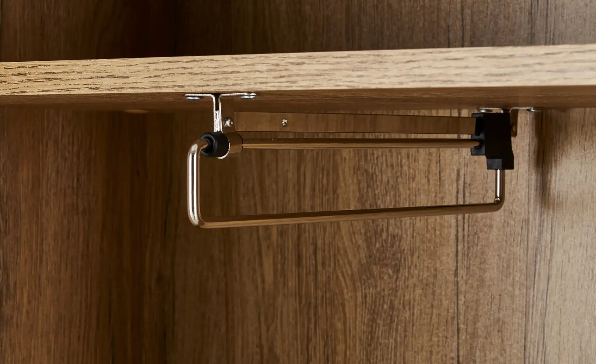 Garderobenschrank