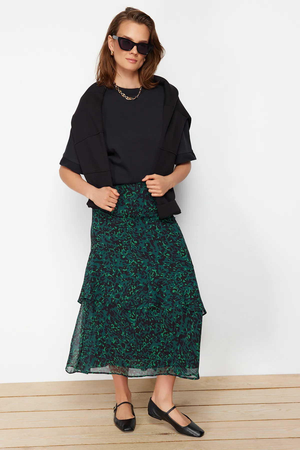 Trendyol Modest  Grüner, gefütterter Webrock mit Tiermuster TCTAW24EE00020