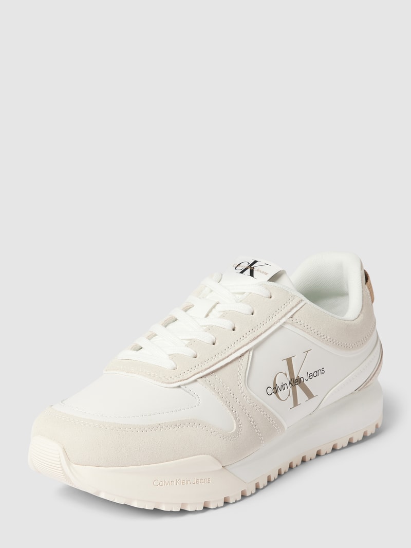 Sneaker mit Label-Details in beige