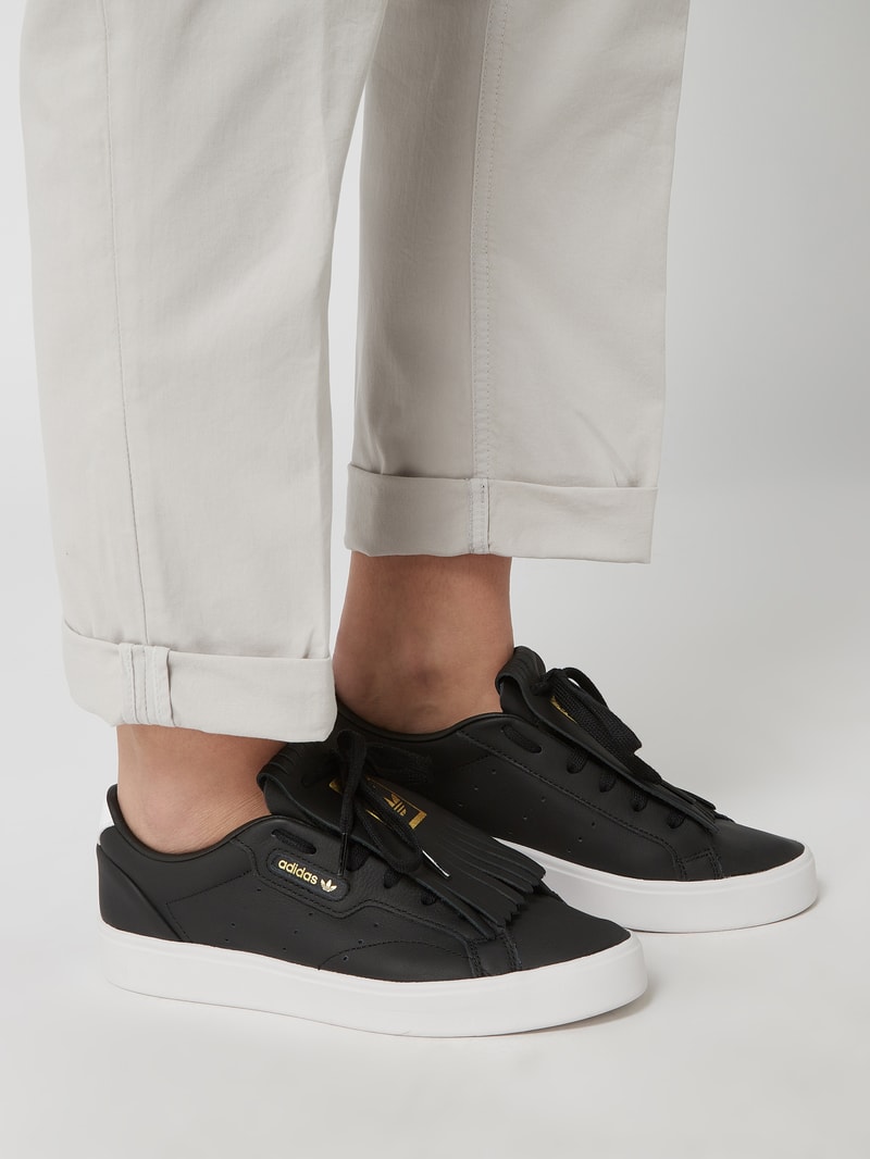 Sneaker aus Leder Modell 'Sleek' in schwarz