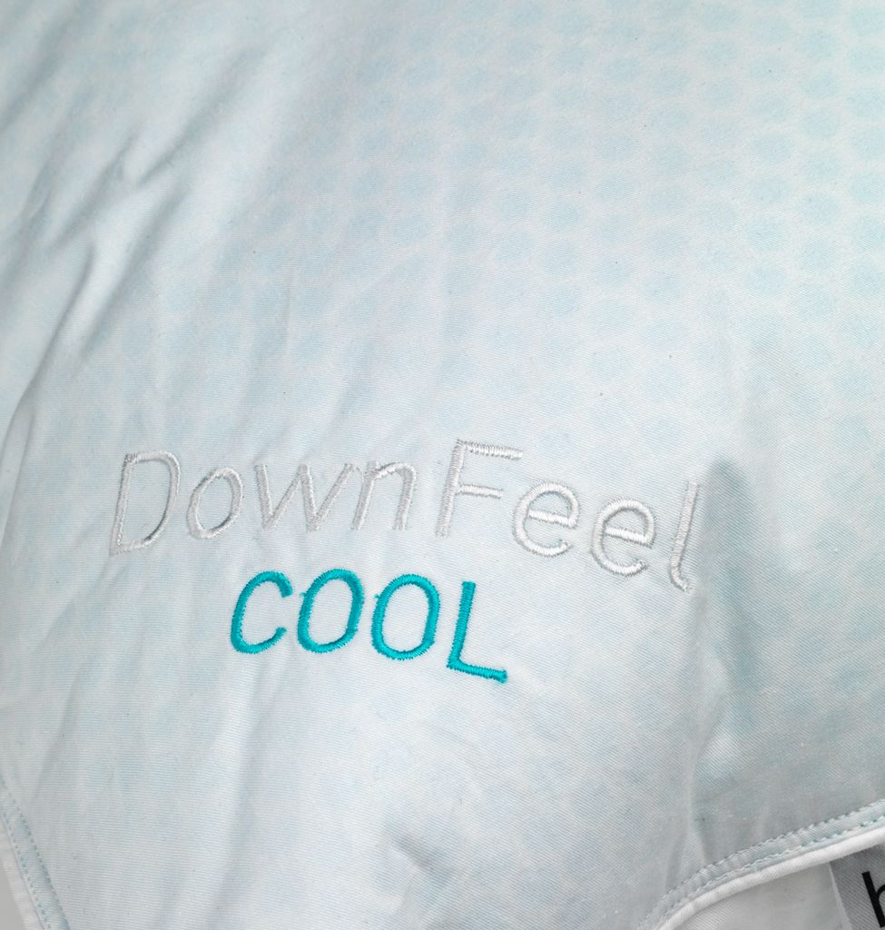 DOWNFEEL COOL gullfiberpute 50x70 Høy DOWNFEEL COOL