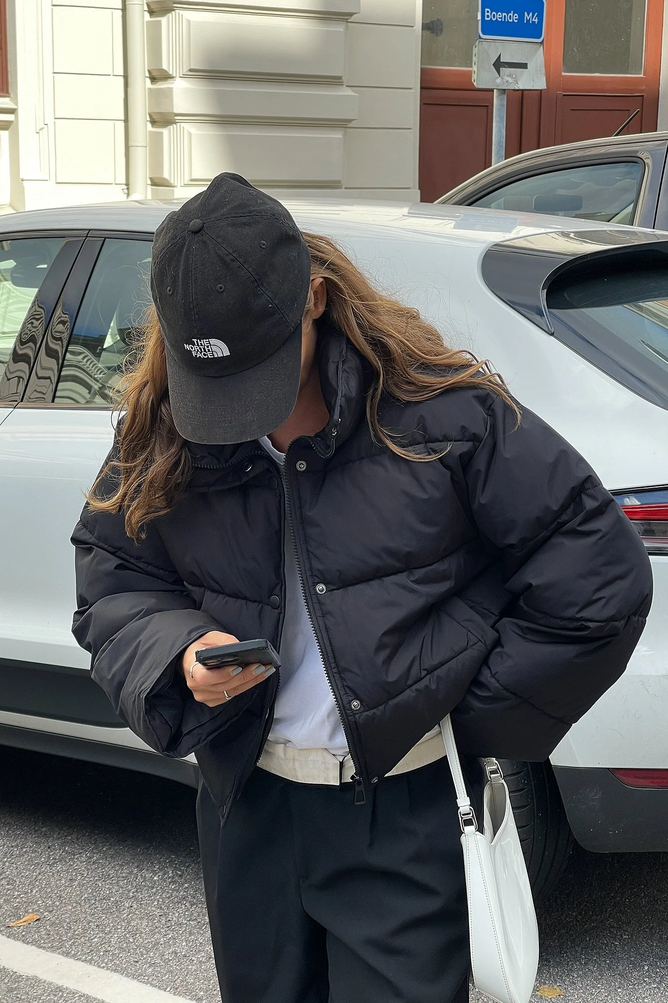 Recycelte kurze gefütterte Jacke mit Druckknöpfen