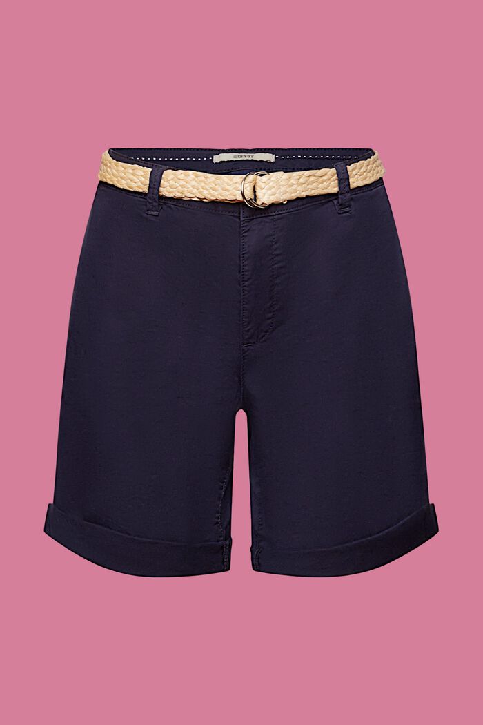 Shorts mit Raffia-Flechtgürtel