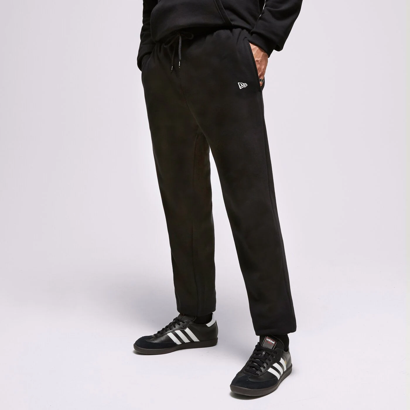 NEW ERA HOSE NE ESSENTLS JOGGER NONE Schwarz