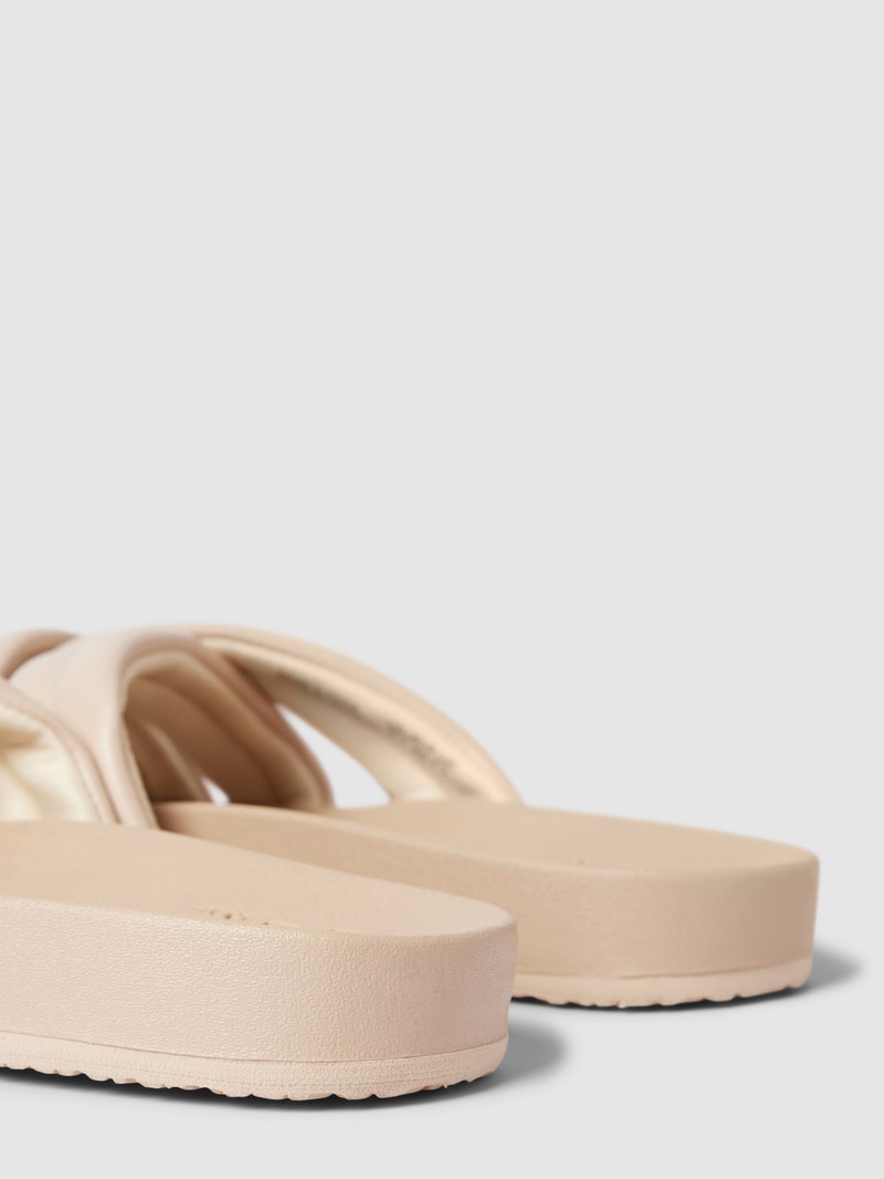 Pantoletten mit breiten Riemen Modell 'SERENA' in offwhite