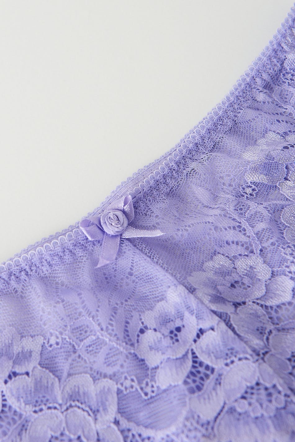 Lace string