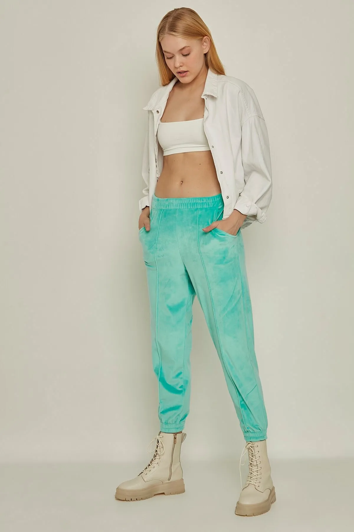 C&City  721 Samt-Jogginghose mit elastischem Bund für Damen, Mintgrün