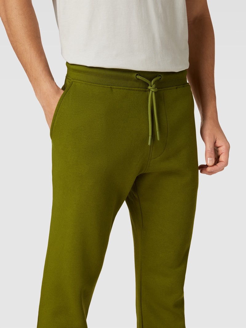 Sweatpants mit Eingrifftaschen in schilf