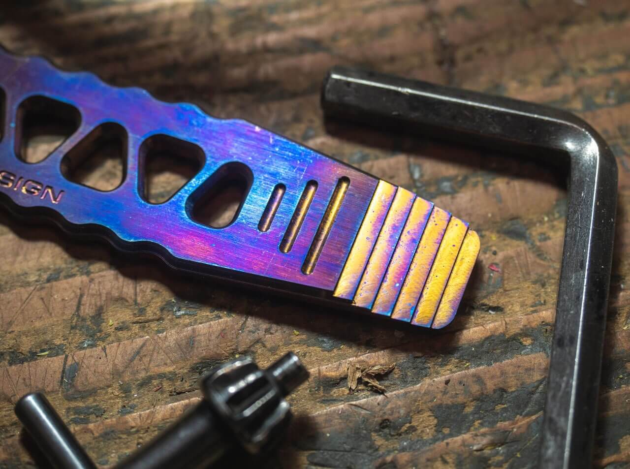 Tango Bar Titanium