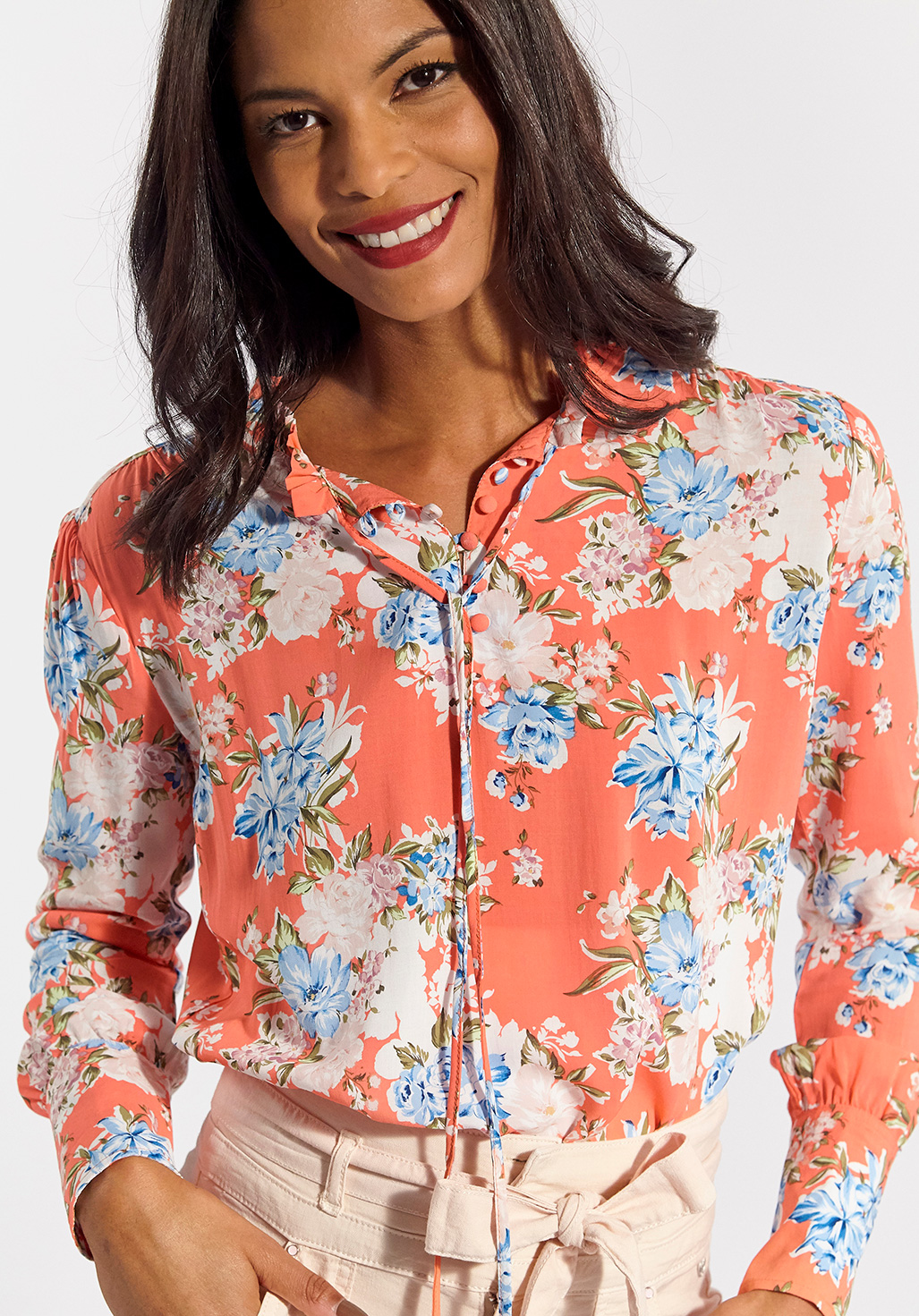 BELMA  Blouse fluide avec imprimé fleuri, coupe droite