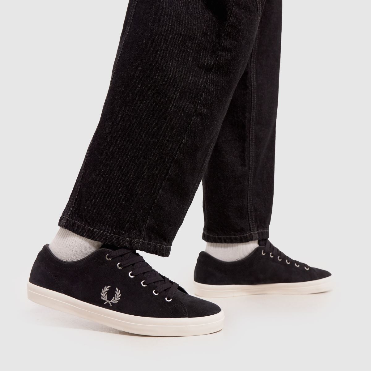 Fred Perry – Mörkgrå baseline-sneakers