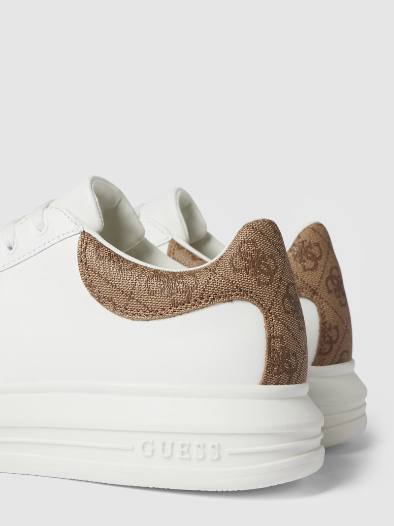 Sneaker mit Label-Print Modell 'VIBO' in weiß