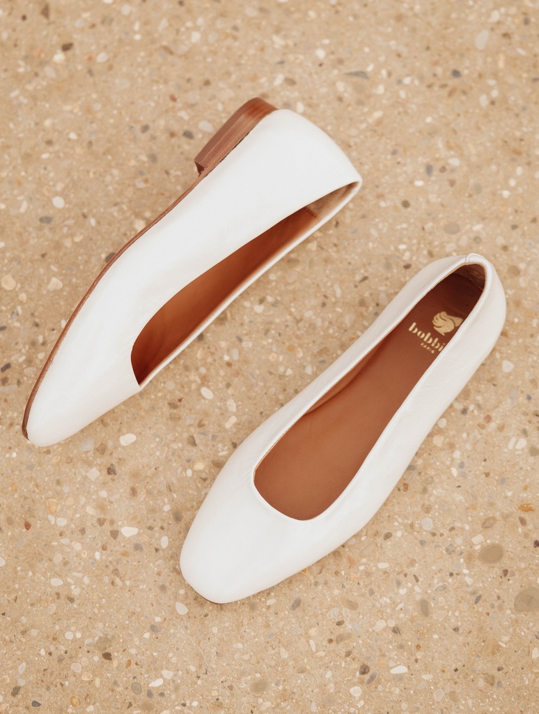 Poppy - Glossy White