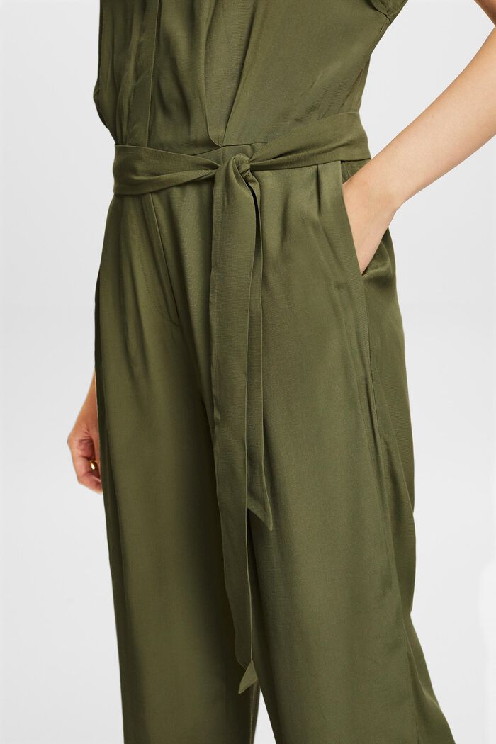 Jumpsuit mit Gürtel