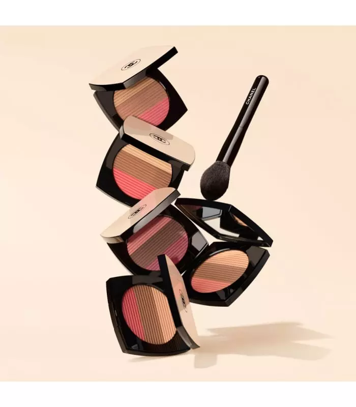 LES BEIGES Harmonie de trois poudres belle mine, poudre bronzante, blush et enlumineur
