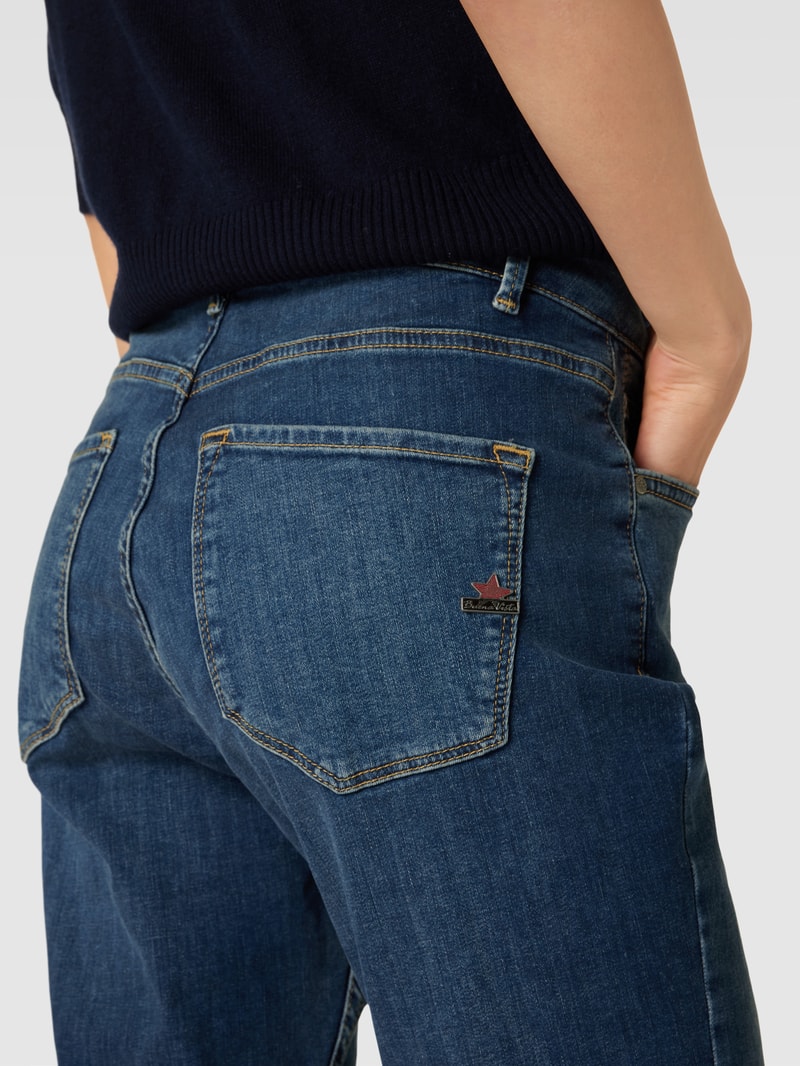 Flared Fit Jeans mit Kontrastnähten in blau