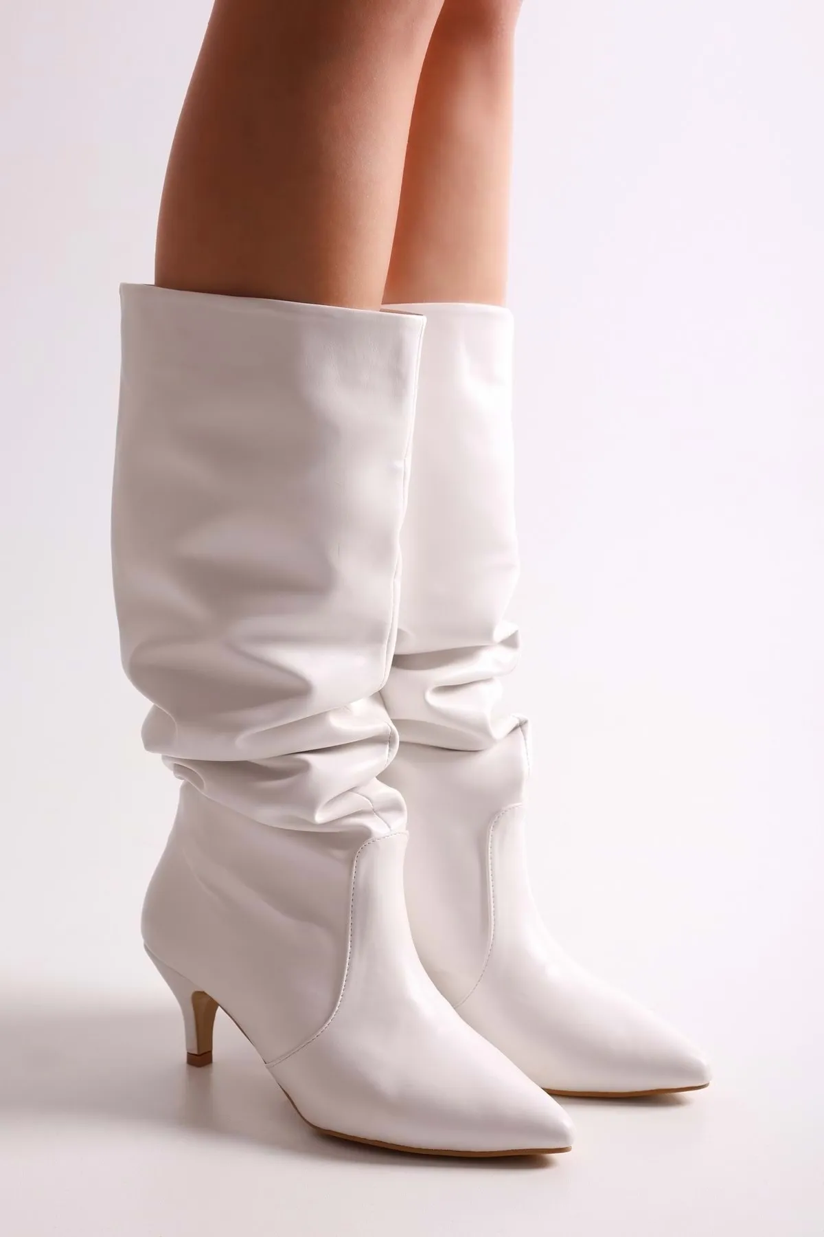 Shoeberry  Damen-Stiefel Verda White Skin mit Balgabsatz, weiße Haut