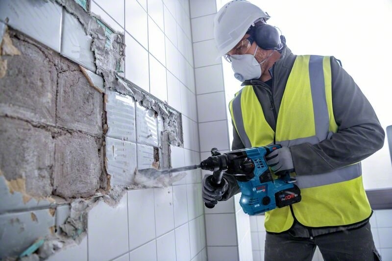„Bosch Blue 0611920001 GBH 18V-28 C“ kombinuotas perforatorius 18 V (be akumuliatorių ir įkroviklio) L dėžutėje