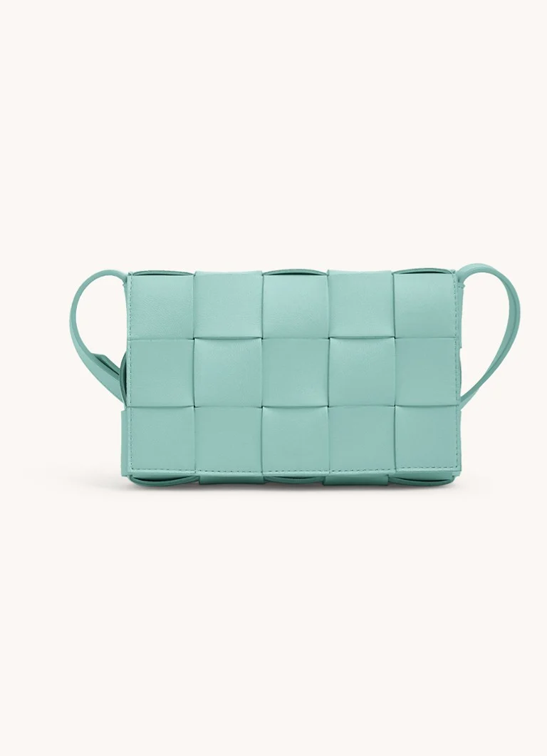 Bottega Veneta Pieni Kasetti lampaannahkainen olkalaukku