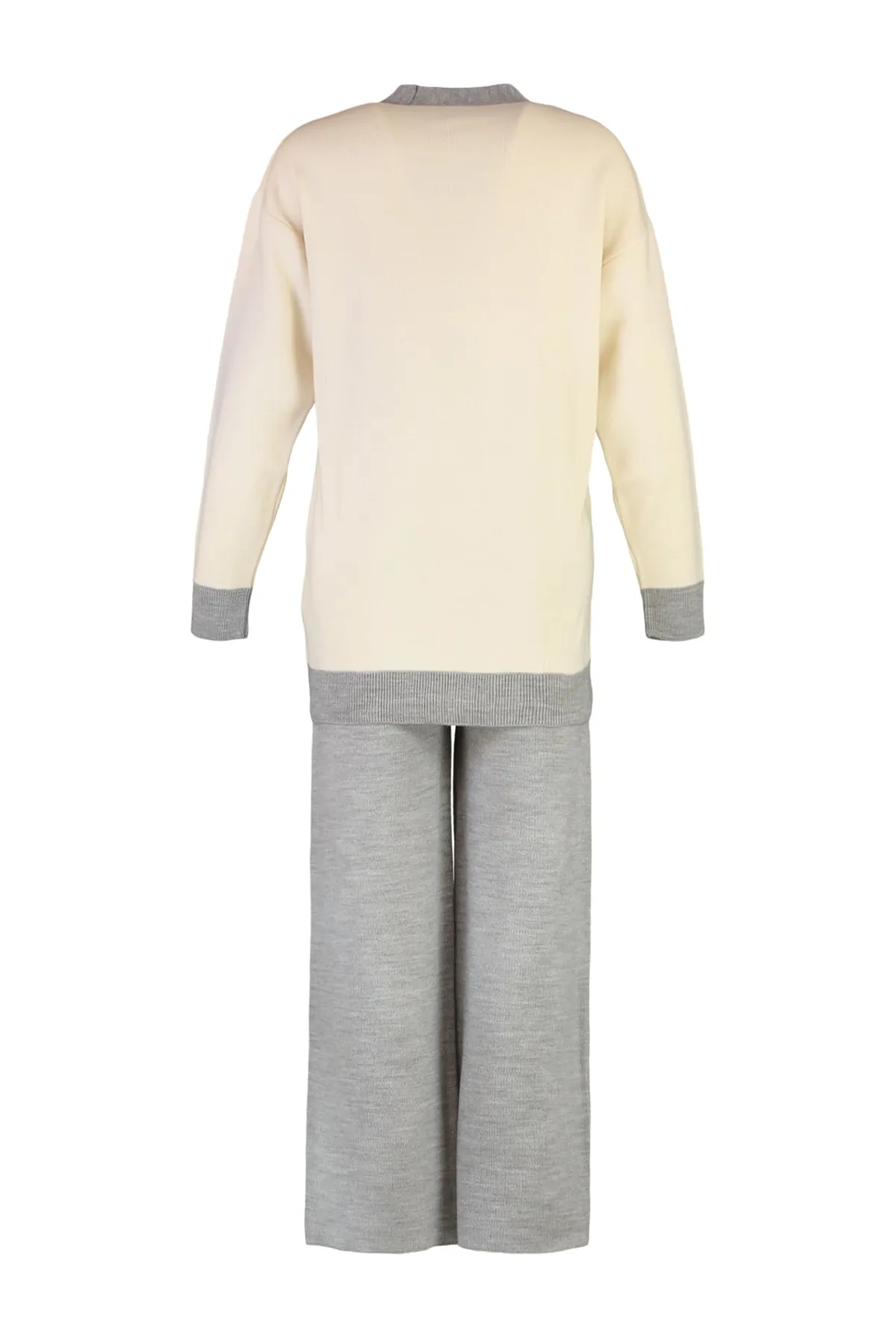 Trendyol Modest  Graues Strickset mit Cardigan und Hose und Streifendetail TCTAW22AU0156