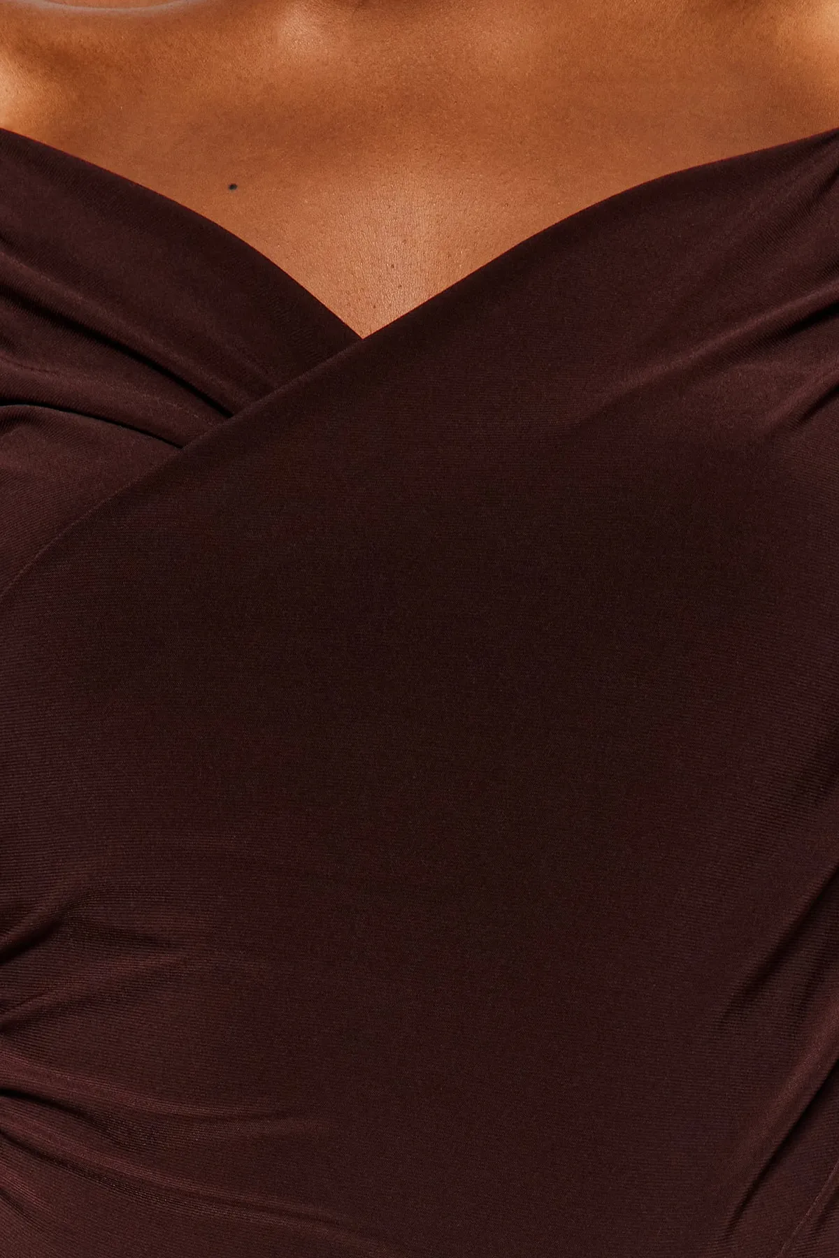 Trendyol Collection  Brauner, gepolsterter, drapierter, taillierter/flexibler Strickbody mit Druckknopfverschluss TWOAW22BD0156