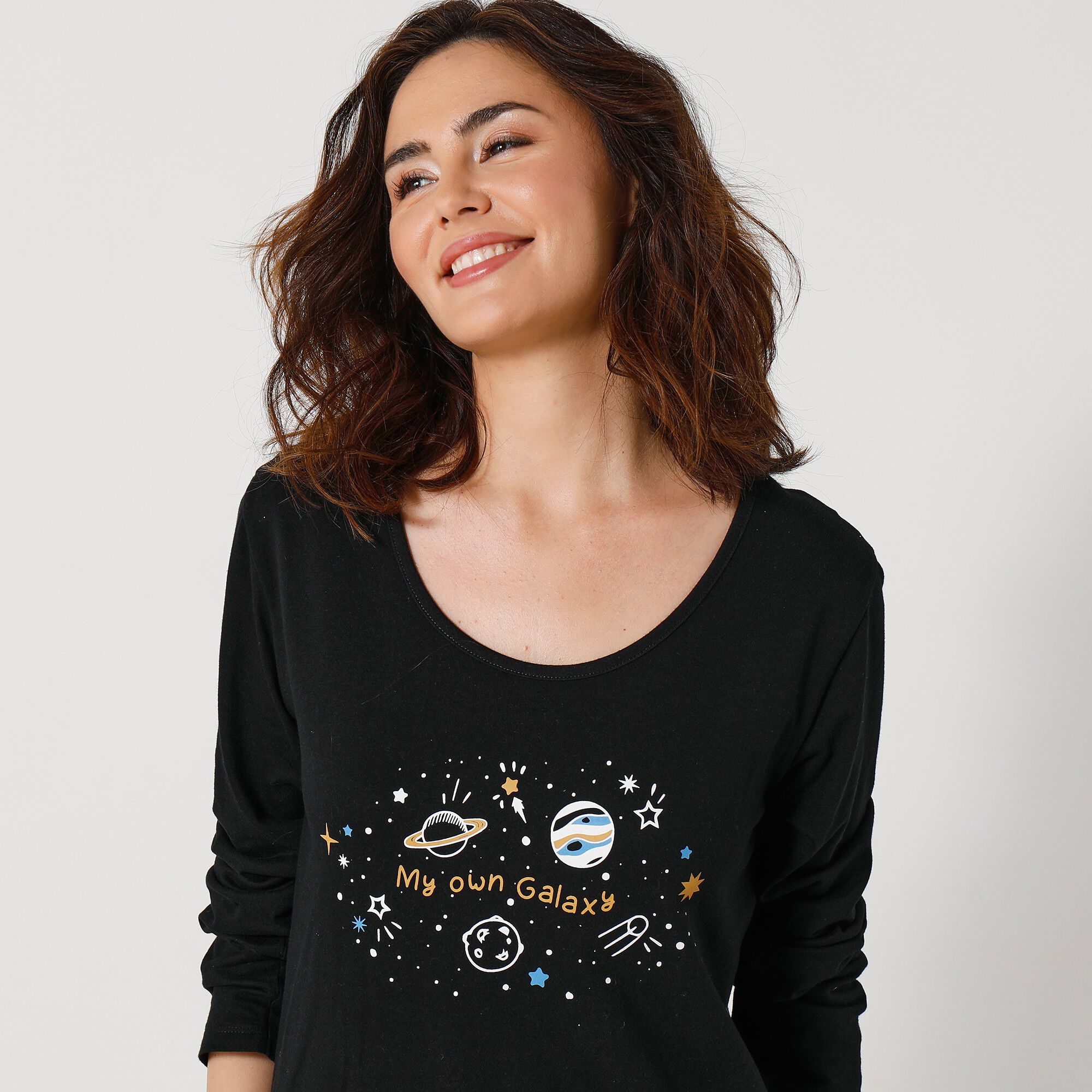 Chemise de nuit longue longues motif «galaxie»