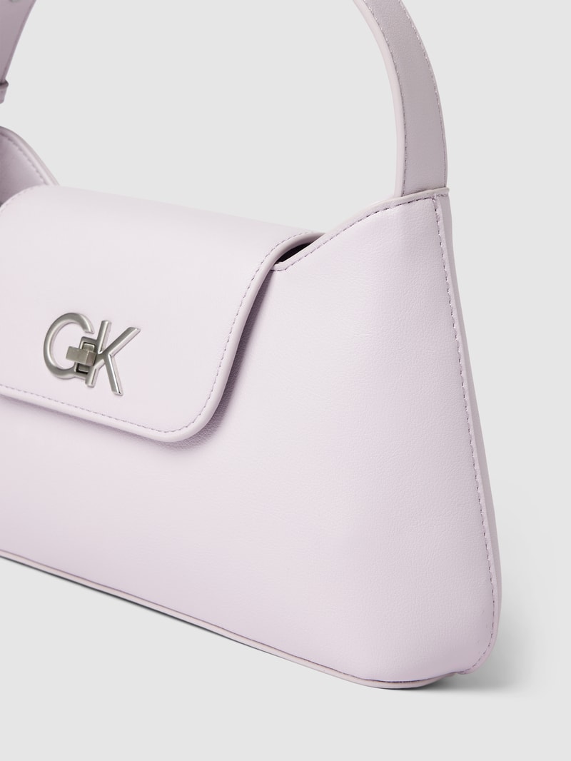 Handtasche mit Label-Applikation Modell 'RE-LOCK' in flieder