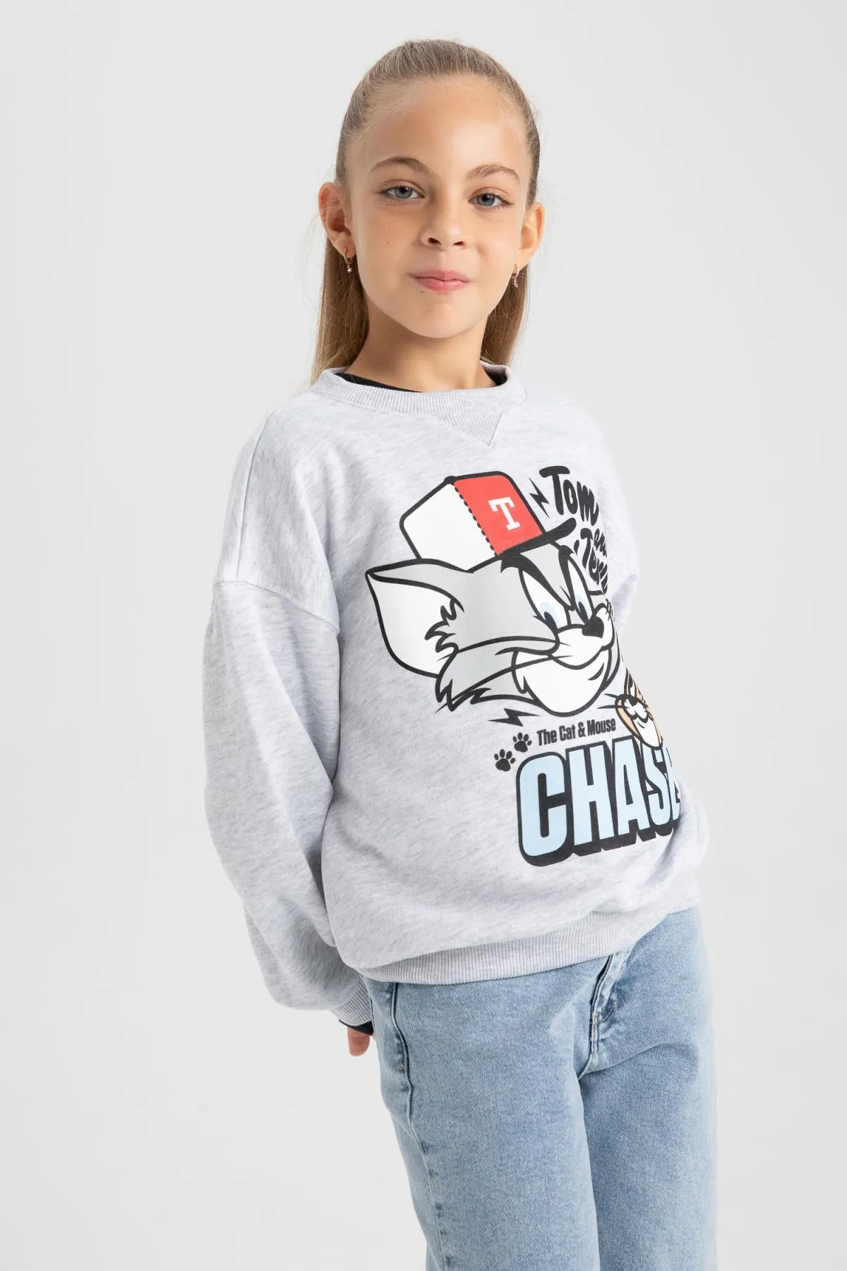 DeFacto  Mädchen-Sweatshirt mit normaler Passform und Rundhalsausschnitt von Tom & Jerry