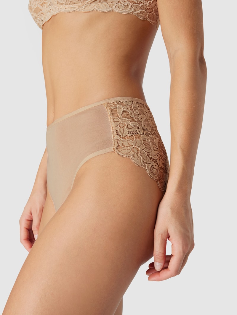 Slip aus Feinripp mit Spitzeneinsatz Modell Moments in beige