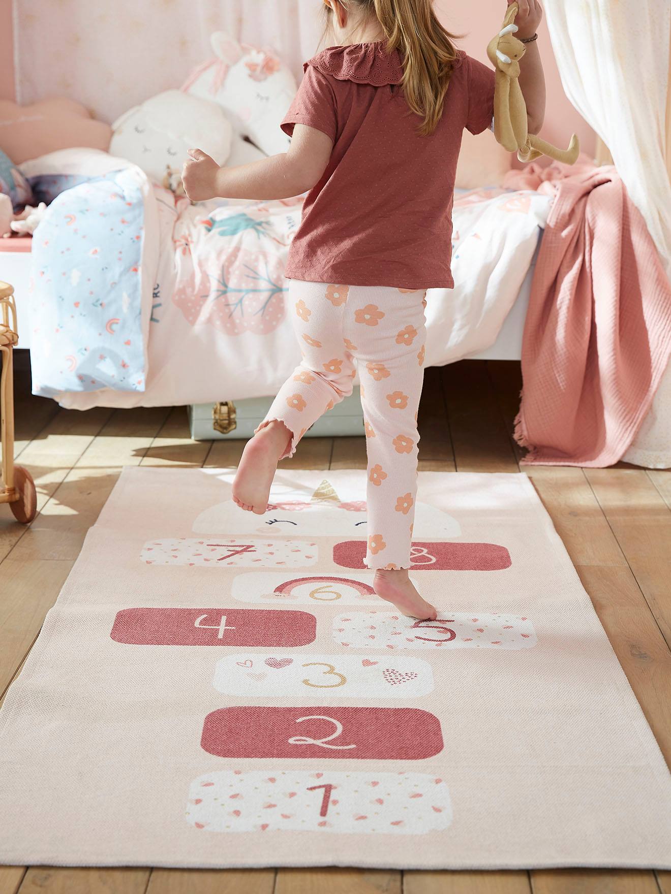 Vertbaudet Kinderzimmer Teppich EINHORN - rosa