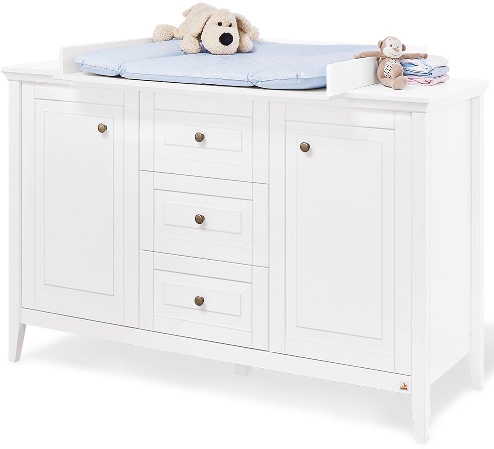 Pinolino® Babyzimmer-Komplettset Smilla, extrabreit, (Set, 3-St., Kinderbett, Wickelkommode), mit Kinderbett, 2-trg. Schrank und extrabreiter Wickelkommode