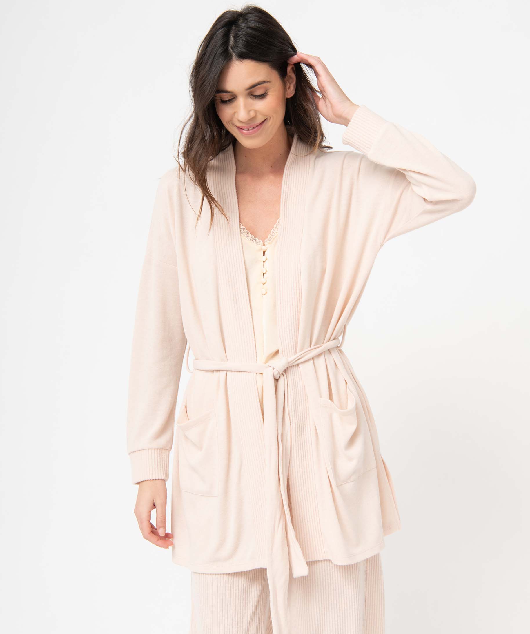 Veste d'intérieur femme en maille duveteuse avec ceinture à nouer
