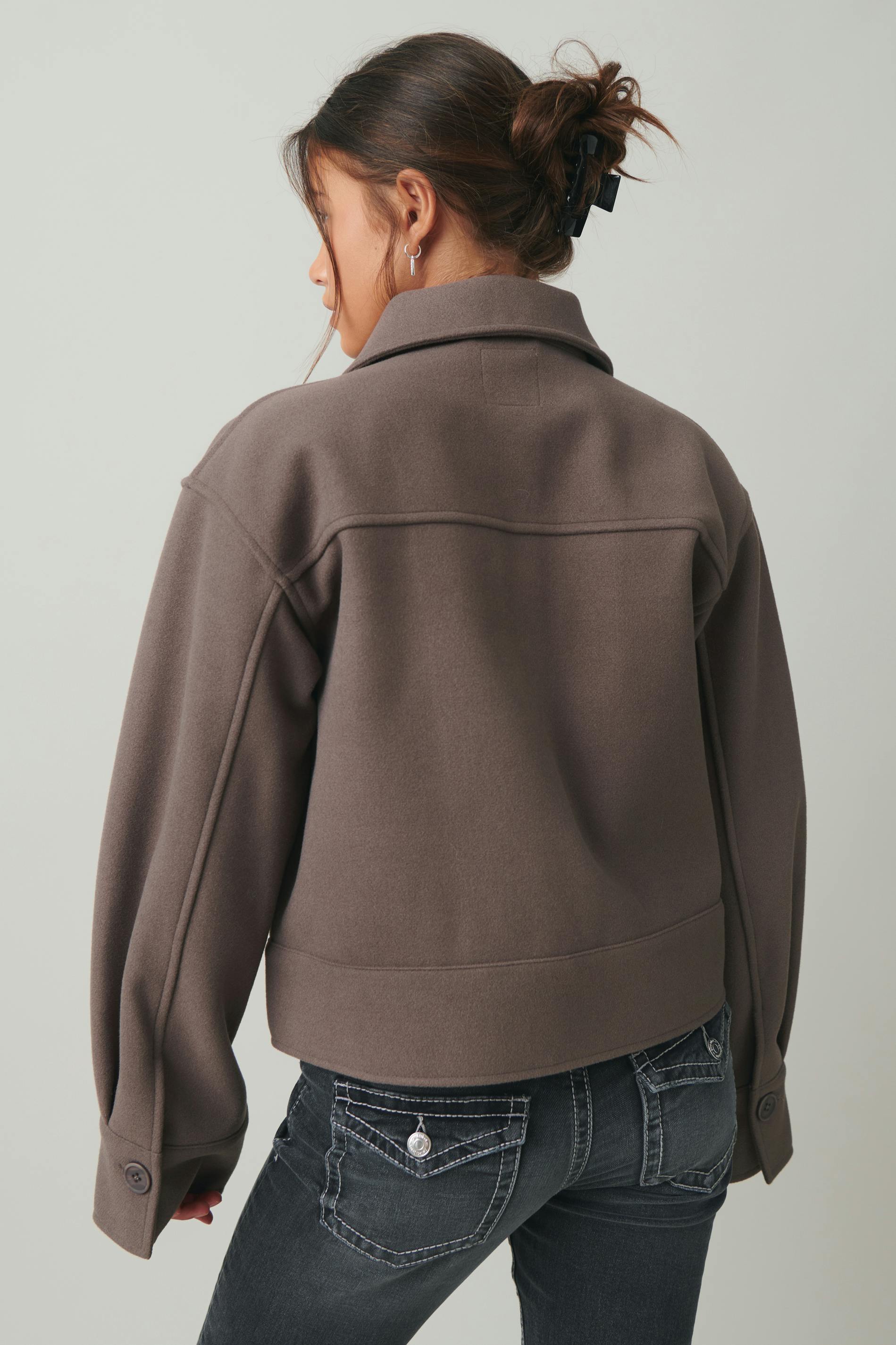 Y front pocket jacket