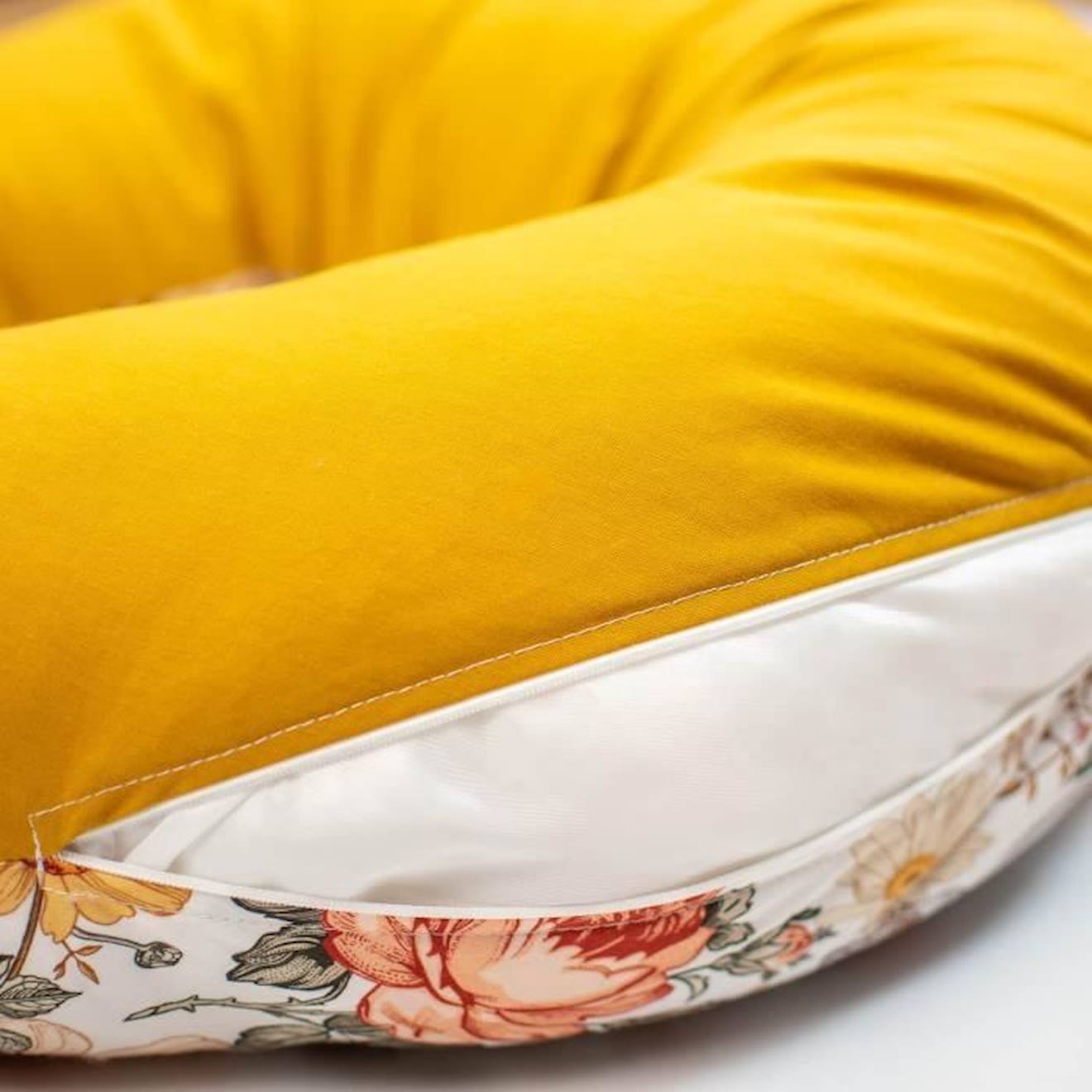 Petit coussin d'allaitement ergonomique + housse