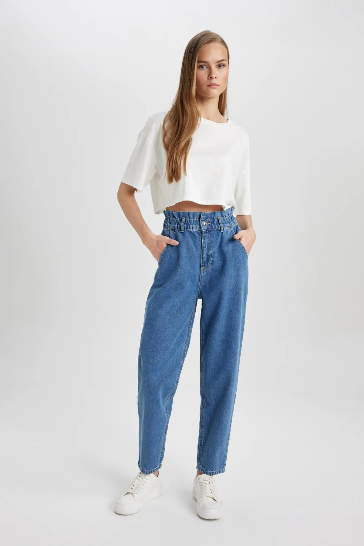 DeFacto  Paperbag-Jeans mit hoher Taille und leichtem, geradem Bein, knöchellang, B8222ax24sp