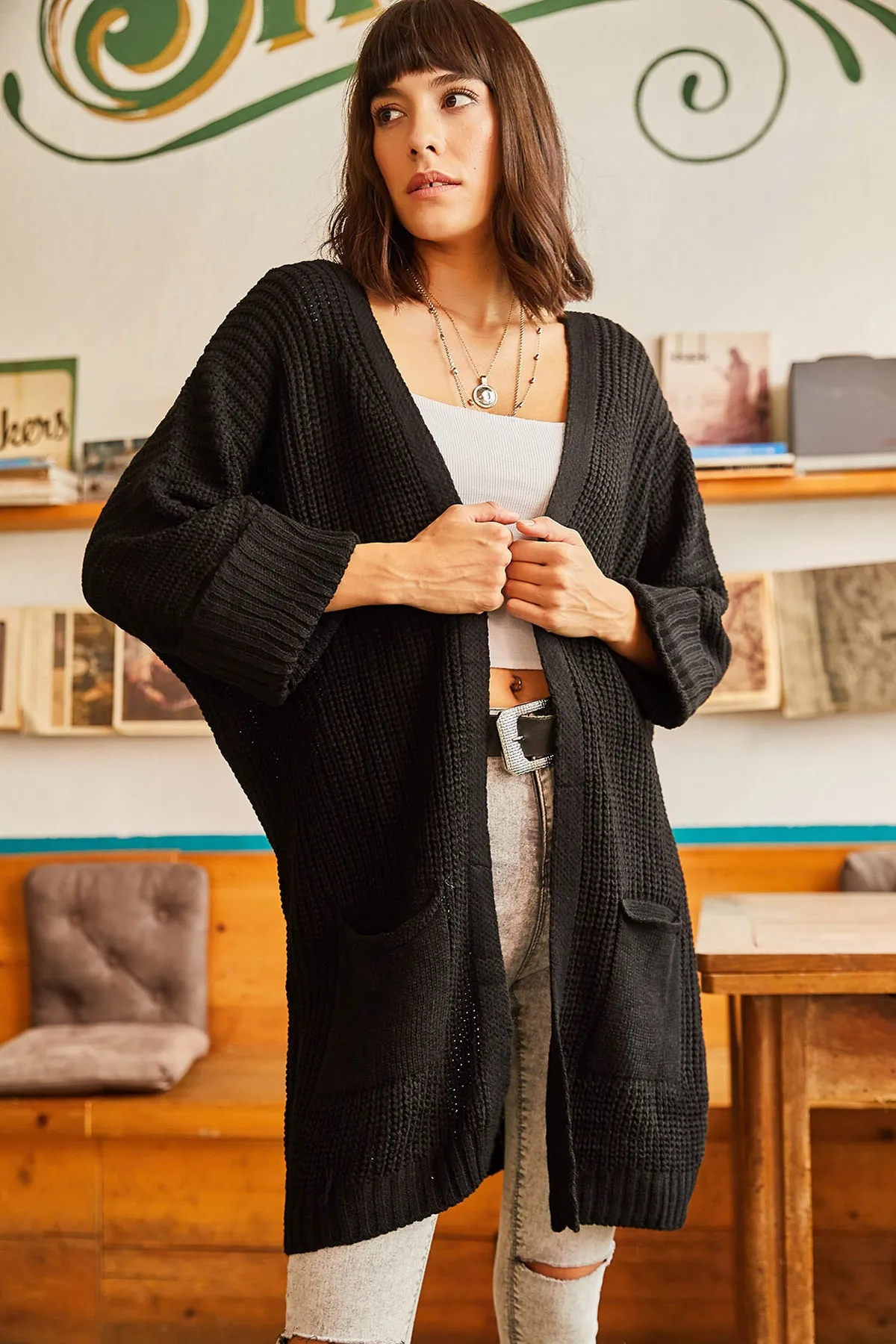 Olalook  Schwarze Strickjacke mit gefalteten Ärmeln und Tasche für Damen, lockere Strickmode, HRK-19000123