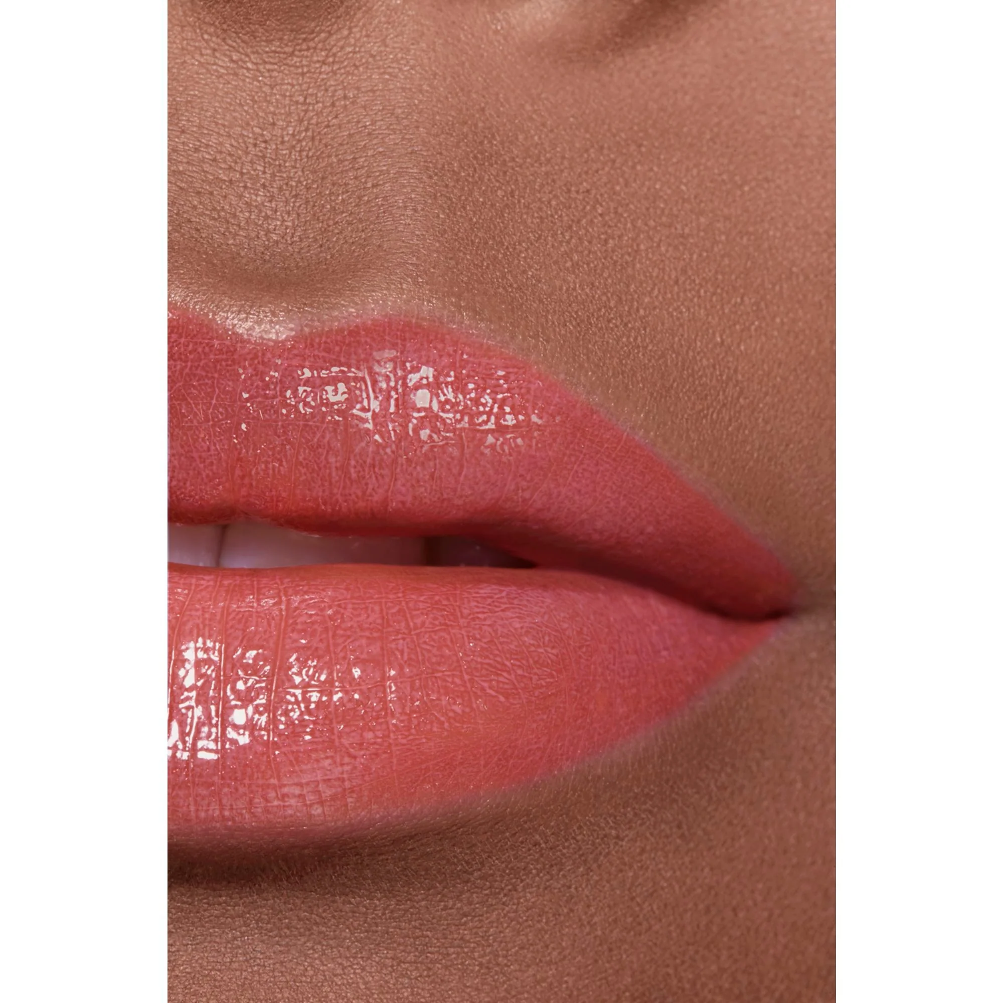 ROUGE COCO FLASH – FARGE, GLITTER OG INTENSITET PÅ ET BLINK
