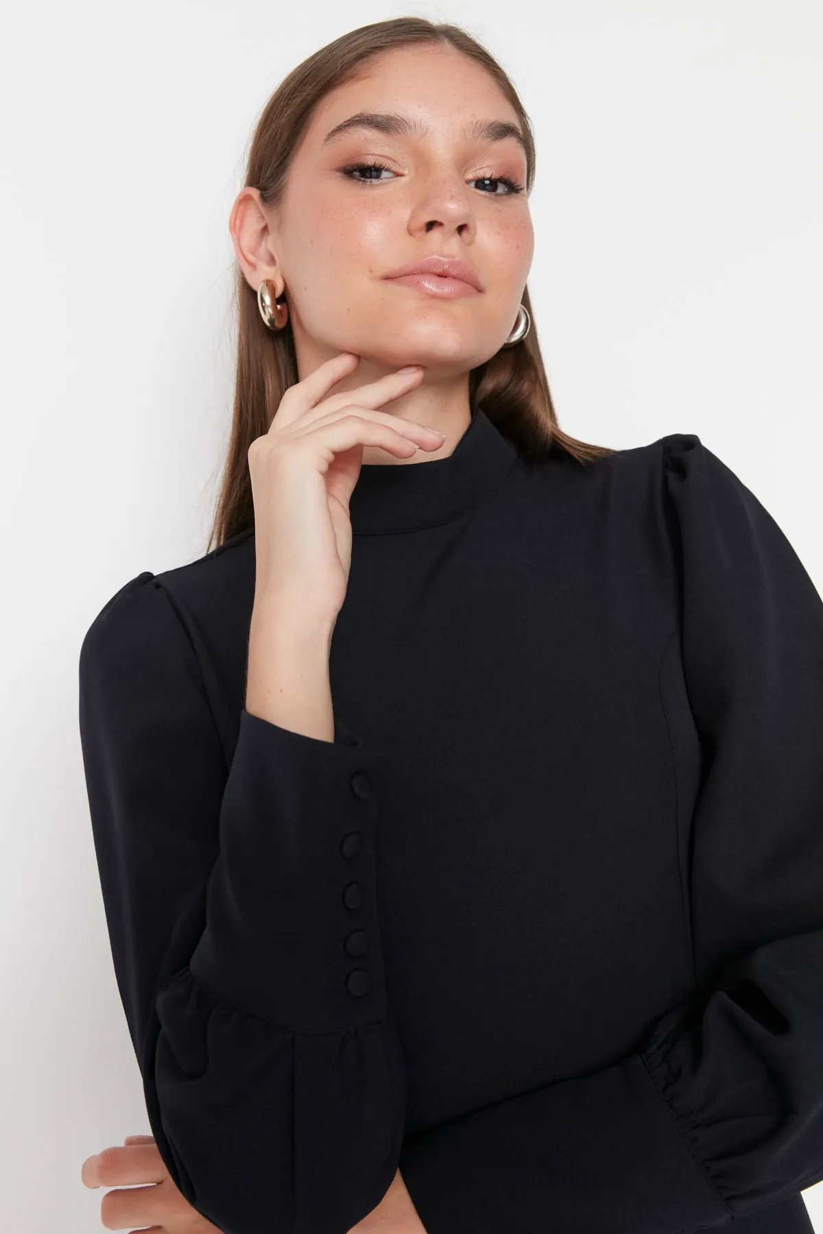 Trendyol Collection  Marineblaues gewebtes Kleid mit Mini-Stehkragen und Volant TWOAW21EL1816
