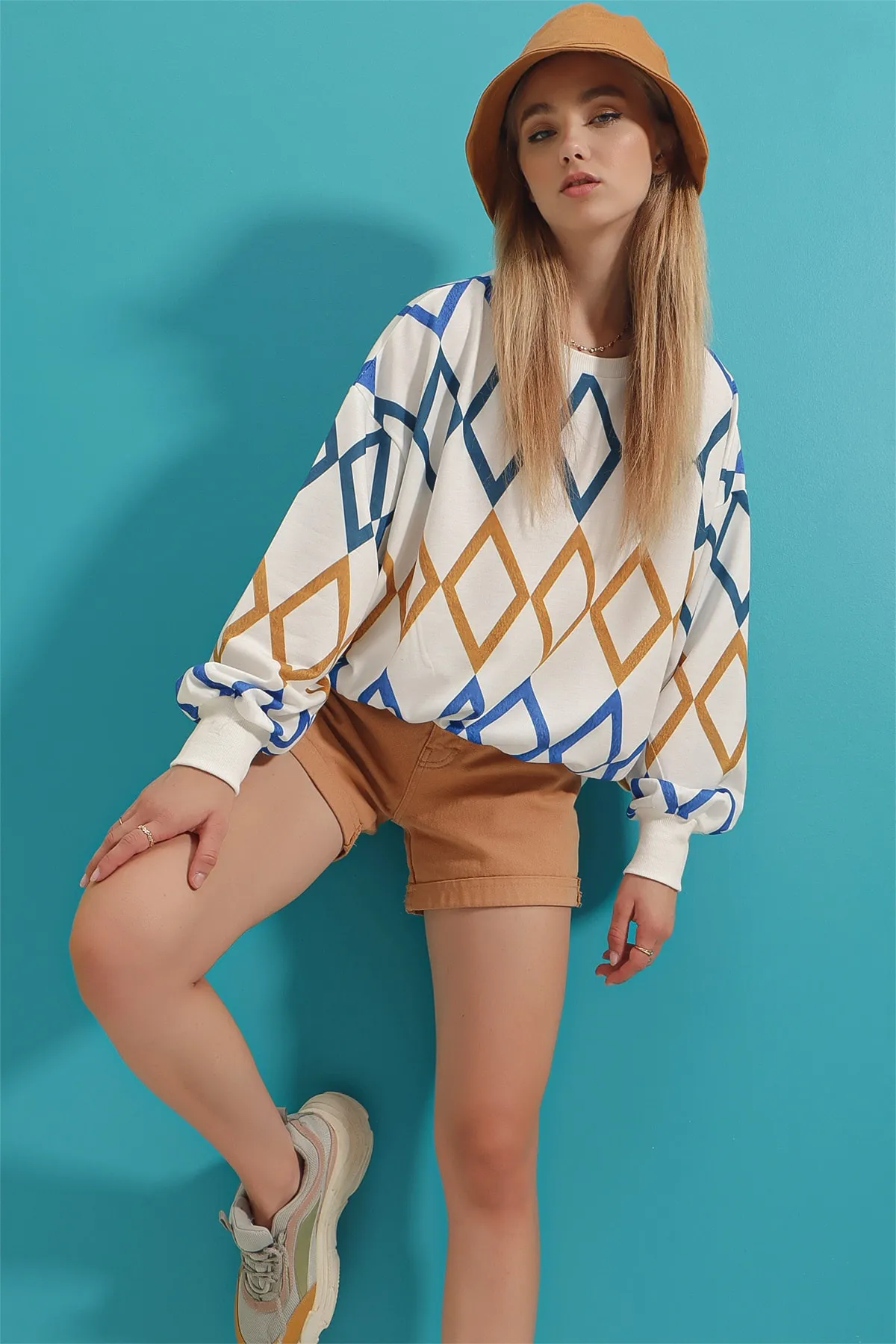 Trend Alaçatı Stili  Sweatshirt - Mehrfarbig - Oversized