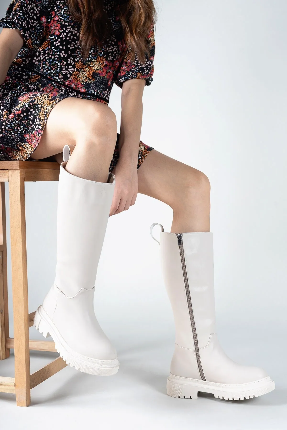 Riccon  Beigefarbene Damenstiefel 0012360